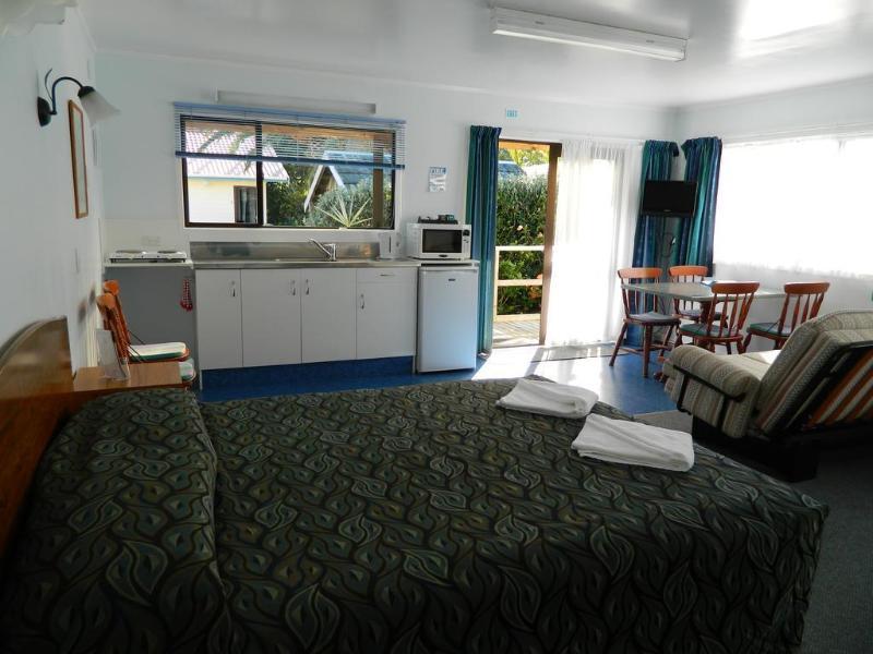 Opononi Hotel Εξωτερικό φωτογραφία